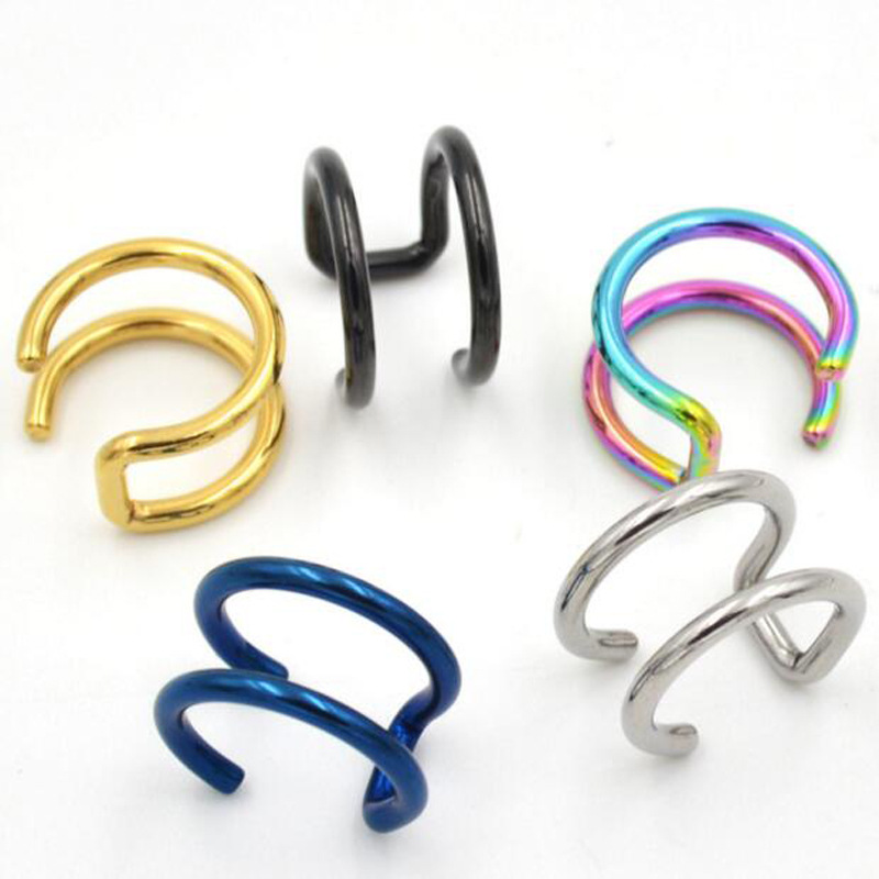 قطعتان من أقراط الأذن المصنوعة - مراجعة Helix Cartilage Ring وسعره